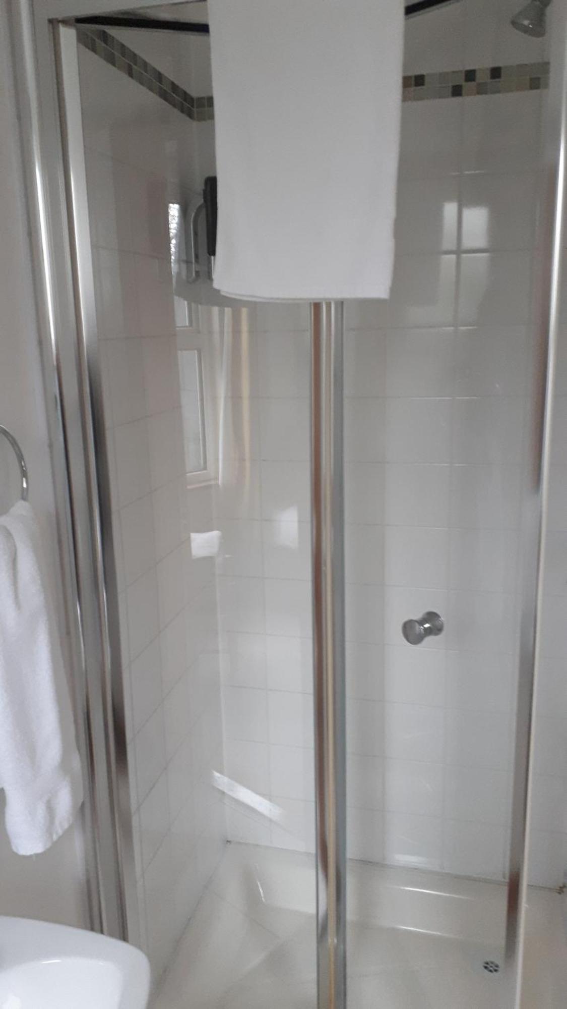 גלוואיי Bay View Guesthouse מראה חיצוני תמונה
