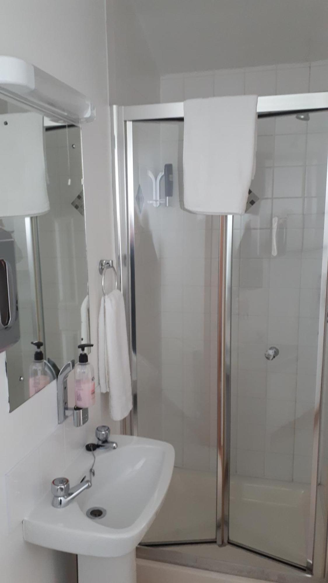 גלוואיי Bay View Guesthouse מראה חיצוני תמונה